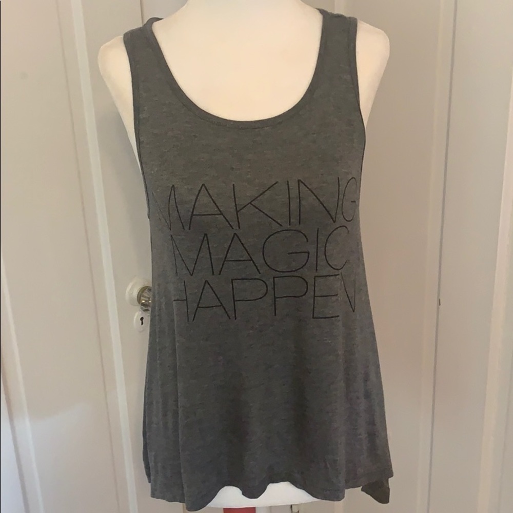 IT CLOSET•TANK TOP